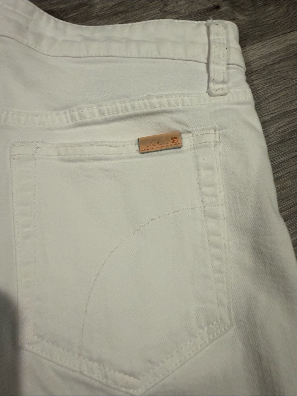The Ozzie 4” Cut-Off White Frayed Hem Denim Shorts - - Picture 5 of 9